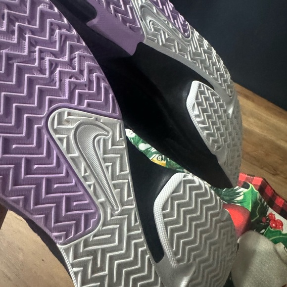 Nike Black and Purple Shoes with Yellow Swoosh - Picture 4 of 4